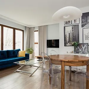https://woronicza-apartments-premium.warsawhotelspoland.com